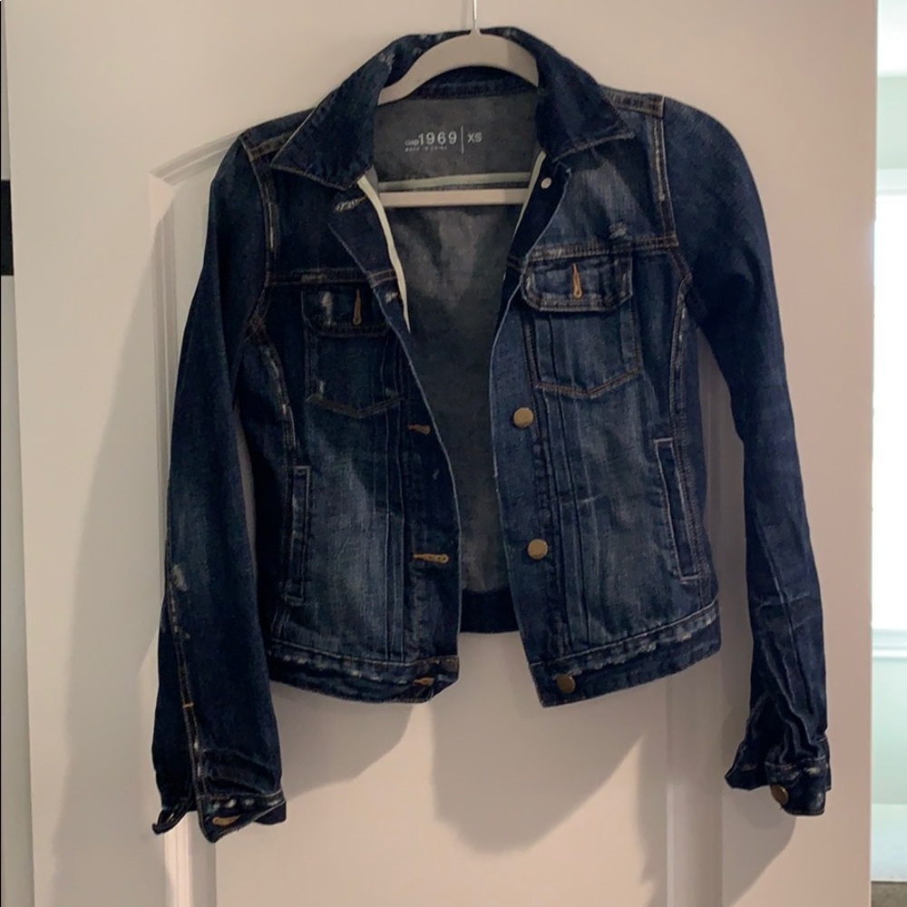 Gap denim jacket distressed
